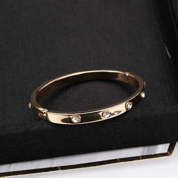 designer bracelet love bangle jewelry popular versatile alloy diamond inlaid gold selling geometric snap jewelry, Black
designer bracelet love bangle jewelry popular versatile alloy diamond inlaid gold selling geometric snap jewelry, Black