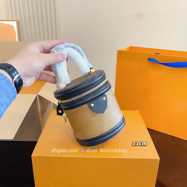 love makeup bucket bag fashion tote drawstring hobo designer women shoulder bags underarm clutch handbag cross body luxury genuine leather
love makeup bucket bag fashion tote drawstring hobo designer women shoulder bags underarm clutch handbag cross body luxury genuine leather