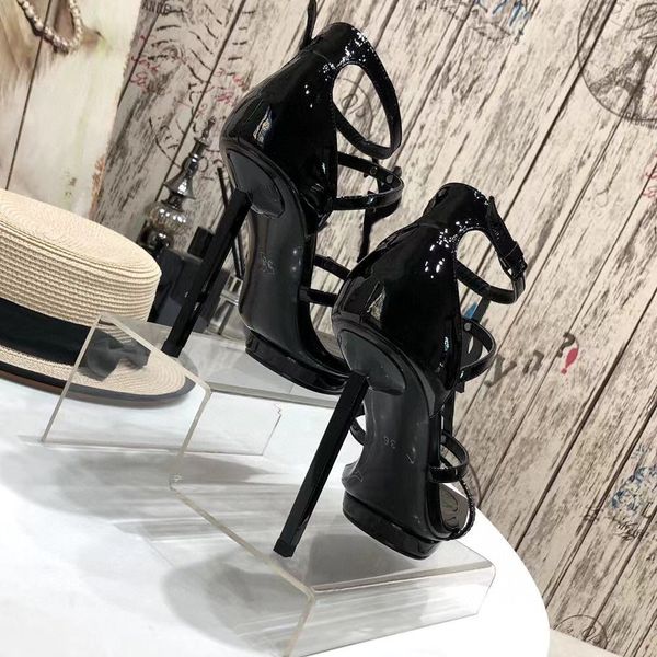 slippers women slides ladies sandals leather high heel summer beach black abrasion resistant comfortable fashion classic womens luxury slide
slippers women slides ladies sandals leather high heel summer beach black abrasion resistant comfortable fashion classic womens luxury slide