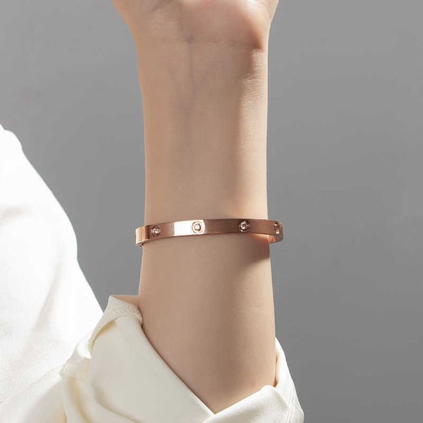 2023 designer bracelet love bangle jewelry 18k rose gold minimalist style female simple hand fade korean version red personalized girlfriend, Black
2023 designer bracelet love bangle jewelry 18k rose gold minimalist style female simple hand fade korean version red personalized girlfriend, Black