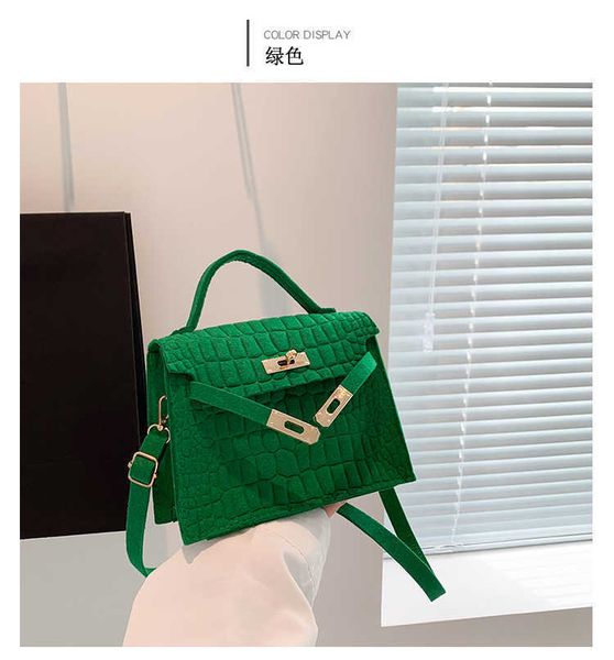 birkins stone pattern temperament letter commuter women's bag 2023 new simple solid color texture shoulder bag versatile buckle underar
birkins stone pattern temperament letter commuter women's bag 2023 new simple solid color texture shoulder bag versatile buckle underar
