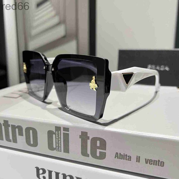 sunglasses designer new fashion gradient triangular universal box frame street shoot for men and women nxnb, White;black
sunglasses designer new fashion gradient triangular universal box frame street shoot for men and women nxnb, White;black