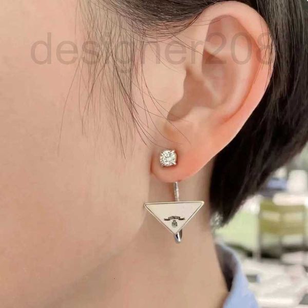 charm designer metal logo triangle diamond geometric earrings 2023 new small design light luxury jplf, Golden
charm designer metal logo triangle diamond geometric earrings 2023 new small design light luxury jplf, Golden