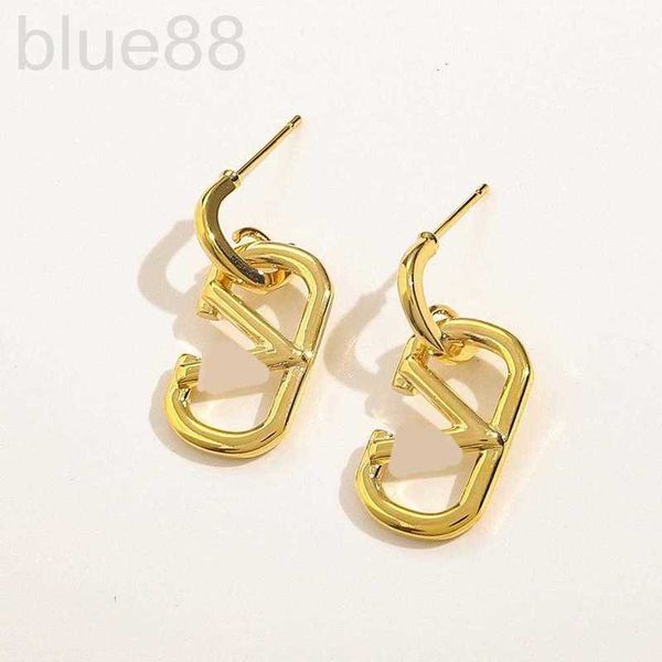 charm designer 2021 new french letter earrings simple copper plated real gold earrings female 925 silver needle ugv3, Golden
charm designer 2021 new french letter earrings simple copper plated real gold earrings female 925 silver needle ugv3, Golden