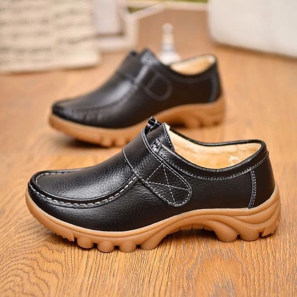 dress shoes split leather nurse flats woman oxford casual platform soft fur moccasin's winter plush loafers 230328, Black
dress shoes split leather nurse flats woman oxford casual platform soft fur moccasin's winter plush loafers 230328, Black