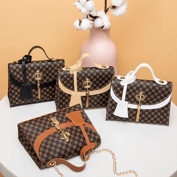 evening bags women contrast color leather tassel small square shoulder casual phone crossbody luxury designer purses handbags 230329
evening bags women contrast color leather tassel small square shoulder casual phone crossbody luxury designer purses handbags 230329