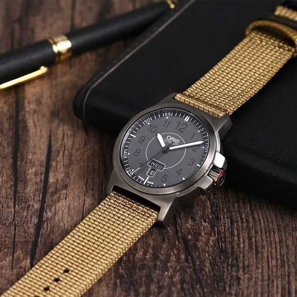 milles watch oris hollyssey aviation series flight bc3 automatic men's watch round watch pointer style ayw, Slivery;golden
milles watch oris hollyssey aviation series flight bc3 automatic men's watch round watch pointer style ayw, Slivery;golden
