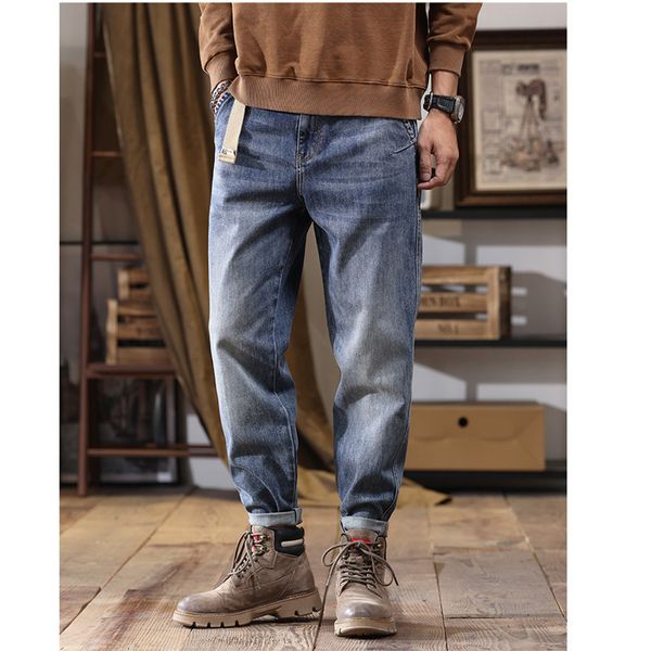 men's jeans streetwear men pattern recreational vintage nostalgia blue jeans straight cylinder loose trousers autumn and winter female
men's jeans streetwear men pattern recreational vintage nostalgia blue jeans straight cylinder loose trousers autumn and winter female
