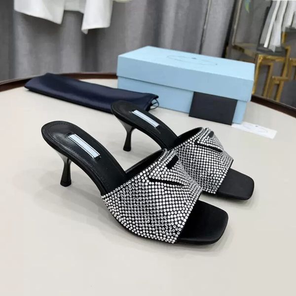 2023 designer women crystal sandals slides real leather brand low heel shiny sandal ladies beach shoes dress shoe women outdoor luxury slipp, Black
2023 designer women crystal sandals slides real leather brand low heel shiny sandal ladies beach shoes dress shoe women outdoor luxury slipp, Black