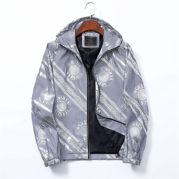men's jacket designer high-quality hooded windbreaker casual cotton shirt women's coat badge jacket fashion coat couple coat cloth, Black;brown
men's jacket designer high-quality hooded windbreaker casual cotton shirt women's coat badge jacket fashion coat couple coat cloth, Black;brown
