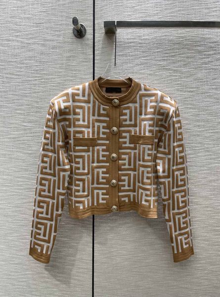 2023 spring summer milan runway sweaters o neck long sleeve women's sweater high end jacquard cardigan designer 0329-7, White;black
2023 spring summer milan runway sweaters o neck long sleeve women's sweater high end jacquard cardigan designer 0329-7, White;black