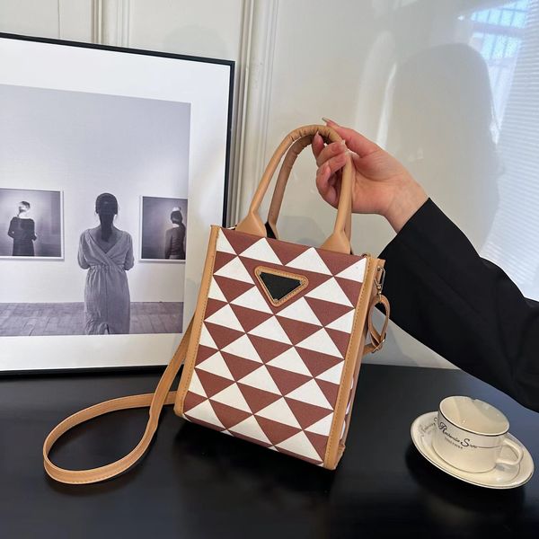 designer shoulder bag women crossbody bag fashion tote handbag pu leather purse lady shopping bags small messenger bag female clutch handbag
designer shoulder bag women crossbody bag fashion tote handbag pu leather purse lady shopping bags small messenger bag female clutch handbag