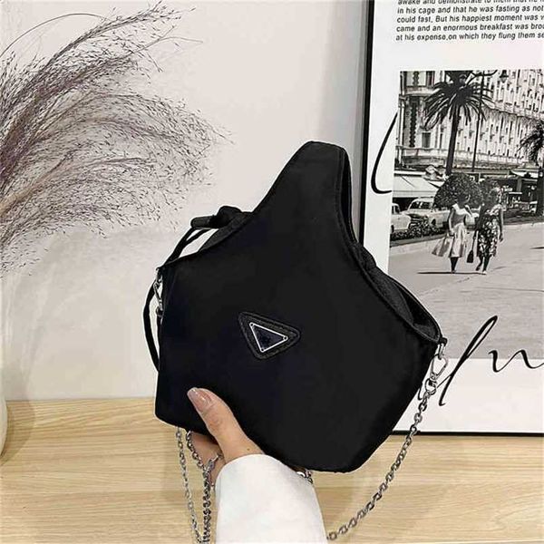 designer bag super simple small bag versatile simple casual handbag foreign style one shoulder bag
designer bag super simple small bag versatile simple casual handbag foreign style one shoulder bag