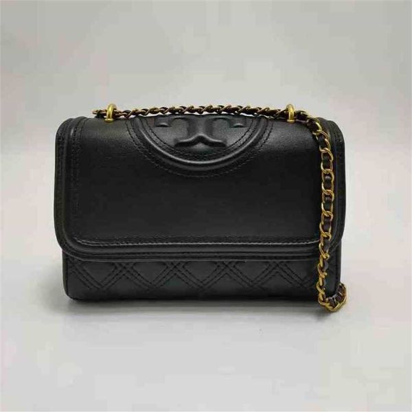 2023 designer bag new foreign trade same european and american simple solid color embossed rhombic lattice single shoulder flip messenger le
2023 designer bag new foreign trade same european and american simple solid color embossed rhombic lattice single shoulder flip messenger le