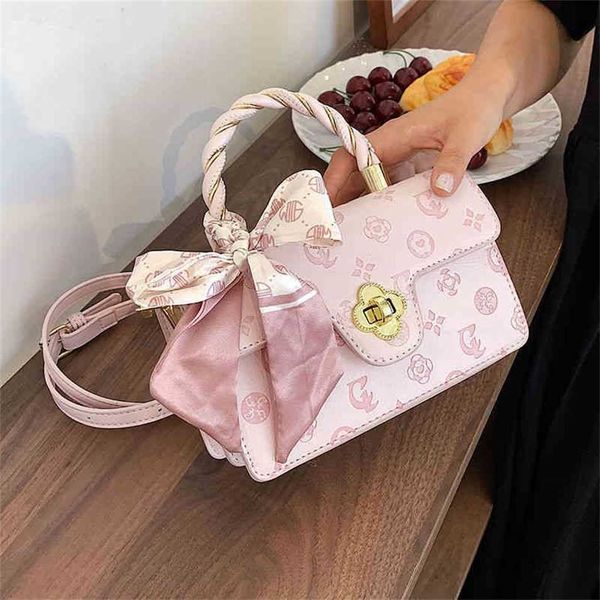 2023 designer bag wanghong niche fashion hand-held foreign style versatile one shoulder small square bag
2023 designer bag wanghong niche fashion hand-held foreign style versatile one shoulder small square bag