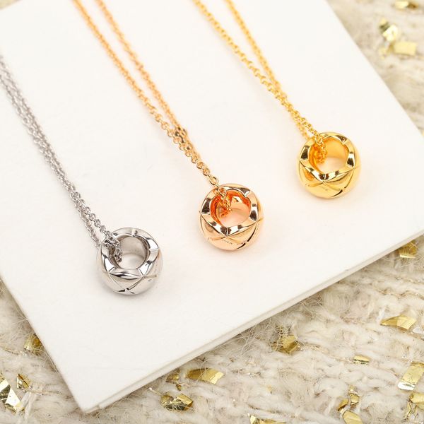 light luxury designer brand elegant necklace pendant fashion designer necklace for feminine delicate jewelry gift accessories 3 color option, Silver 
light luxury designer brand elegant necklace pendant fashion designer necklace for feminine delicate jewelry gift accessories 3 color option, Silver