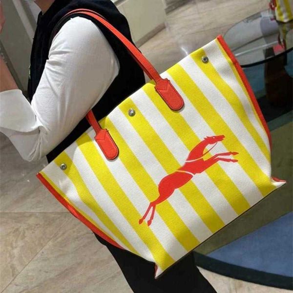 french lc canvas tote bag women designer bags bucket large capacity women's dumpling bag single shoulder bags 230318
french lc canvas tote bag women designer bags bucket large capacity women's dumpling bag single shoulder bags 230318
