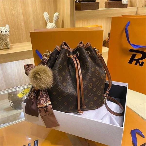 designer bag handbag glory drawstring bucket trend versatile niche one messenger sense commuter
designer bag handbag glory drawstring bucket trend versatile niche one messenger sense commuter