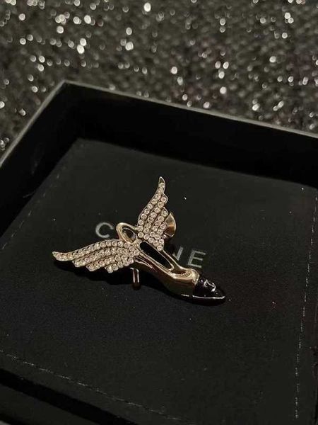 pins, brooches designer early spring new fashion creative design sense exquisite angel wings high heel stitch 9hzn, Gray
pins, brooches designer early spring new fashion creative design sense exquisite angel wings high heel stitch 9hzn, Gray