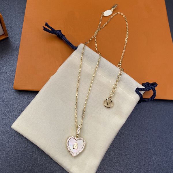 gold metal inlaid zirconium necklace super shiny love necklace aura is also very matching natural fritillary brass material, Silver
gold metal inlaid zirconium necklace super shiny love necklace aura is also very matching natural fritillary brass material, Silver