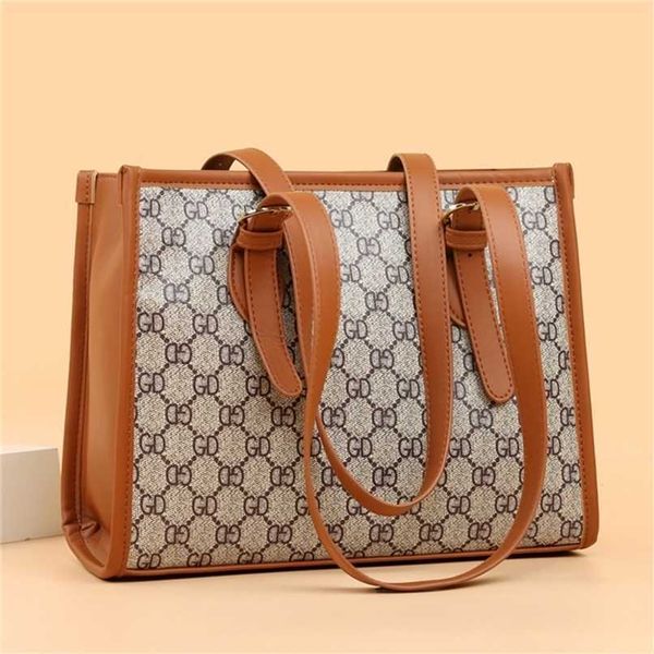 designer bag handbag korean version women's high-capacity single messenger simple and atmospheric mother's
designer bag handbag korean version women's high-capacity single messenger simple and atmospheric mother's