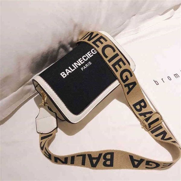 2023 designer bag fashionable ins one shoulder female foreign style spring new net red messenger popular small square bag
2023 designer bag fashionable ins one shoulder female foreign style spring new net red messenger popular small square bag