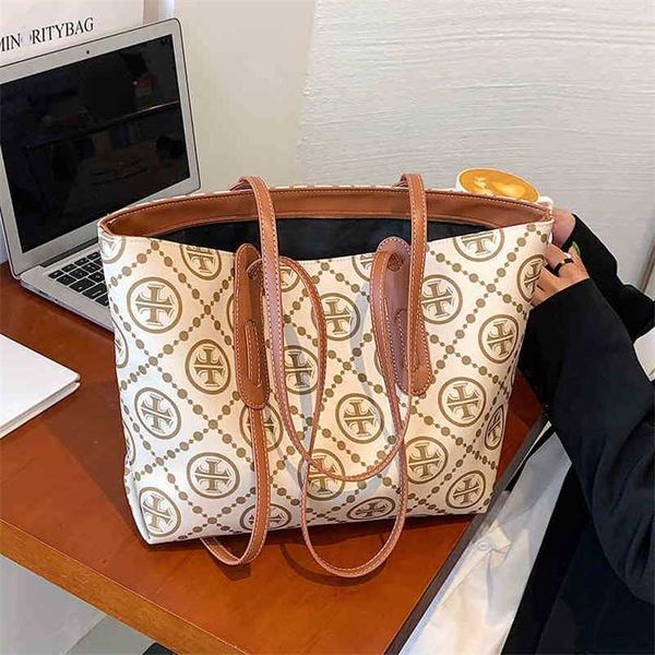 designer bag capacity tote women's 2023 summer new fashion canvas printed letter one shoulder underarm bag
designer bag capacity tote women's 2023 summer new fashion canvas printed letter one shoulder underarm bag
