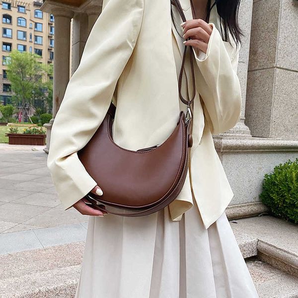 saddle shoulder side bags for women trend winter designer handbags and purses designer saddle crossbody bags 230308
saddle shoulder side bags for women trend winter designer handbags and purses designer saddle crossbody bags 230308
