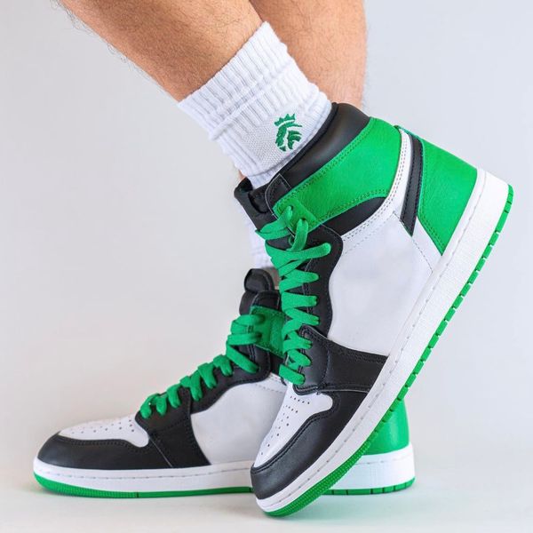 2023 high og lucky green basketball shoes 1s black white men women sports sneakers quality
2023 high og lucky green basketball shoes 1s black white men women sports sneakers quality