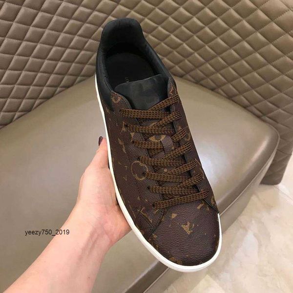 men shoes breathable moisture edition fashion louis louise viuton vuitton louie luis luxury designer sneakers sports leisure portable board
men shoes breathable moisture edition fashion louis louise viuton vuitton louie luis luxury designer sneakers sports leisure portable board