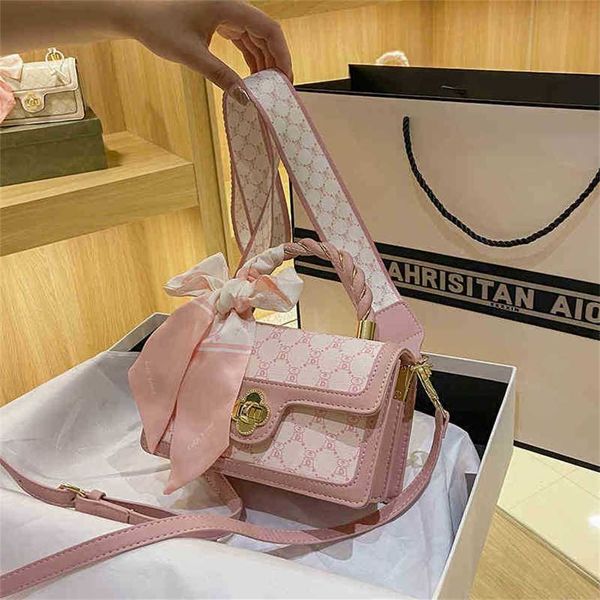 2023 designer bag handbag handbag french sense niche women's embossed wide strap foreign style versatile messenger single handbagmhjp
2023 designer bag handbag handbag french sense niche women's embossed wide strap foreign style versatile messenger single handbagmhjp