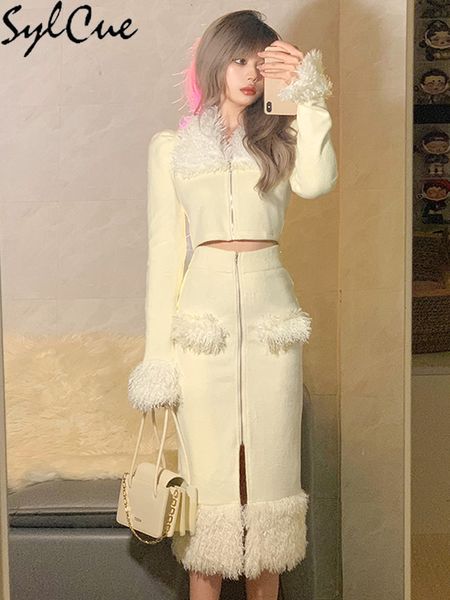 two piece dress sylcue warmth self-cultivation all-match plush youth street long-sleeved short with tight-fitting hip skirt two-piece suit 2, White 
two piece dress sylcue warmth self-cultivation all-match plush youth street long-sleeved short with tight-fitting hip skirt two-piece suit 2, White