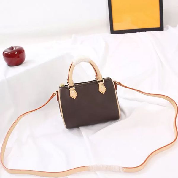designer fashion totes crossbody bags woman mini bucket bags handbags purse genuine leather evening bags party purse shopping messenger wall
designer fashion totes crossbody bags woman mini bucket bags handbags purse genuine leather evening bags party purse shopping messenger wall
