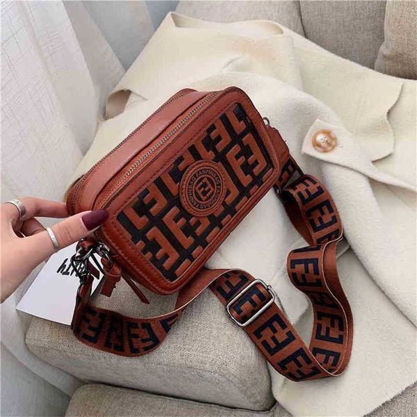 designer bag bag fashion wide shoulder strap small square tide single shoulder bag
designer bag bag fashion wide shoulder strap small square tide single shoulder bag