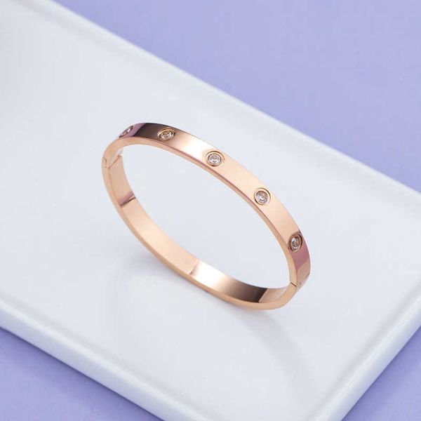 designer bracelet love bangle jewelry gold women's lasting color simulation fashion buckle bracelet 18k gold-plated, Black
designer bracelet love bangle jewelry gold women's lasting color simulation fashion buckle bracelet 18k gold-plated, Black
