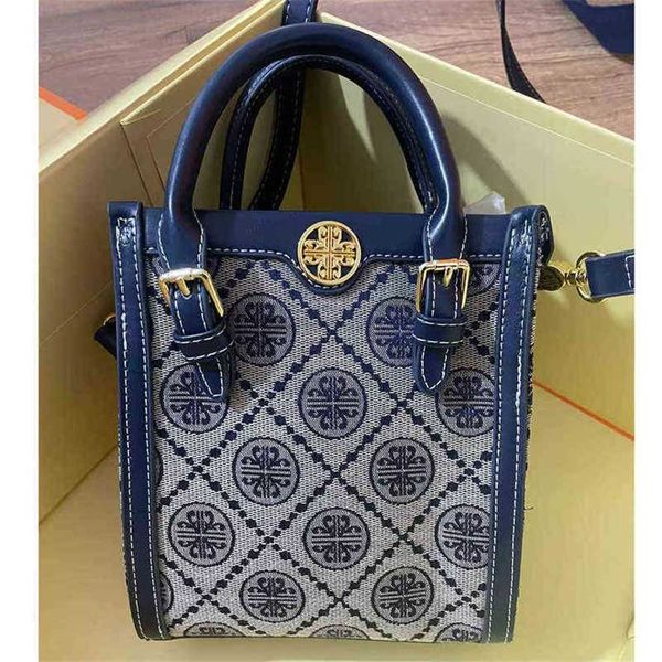 2023 designer bag 2023 printed new old flower mini women's tote bag canvas small square single shoulder diagonal cross vertical music b
2023 designer bag 2023 printed new old flower mini women's tote bag canvas small square single shoulder diagonal cross vertical music b