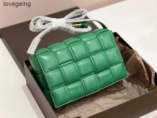 2023 designer bags venetas bottegas green woven bag cassettes pillow single shoulder crossbody tofu casual small square women's
2023 designer bags venetas bottegas green woven bag cassettes pillow single shoulder crossbody tofu casual small square women's