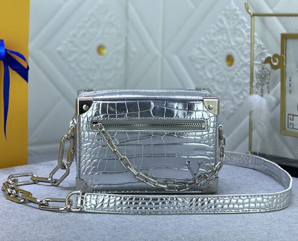 fashion designer crossbody bag luxury mini soft trunk handbags mens womens leather chain cross body bags flower letters ladies make-up allig
fashion designer crossbody bag luxury mini soft trunk handbags mens womens leather chain cross body bags flower letters ladies make-up allig