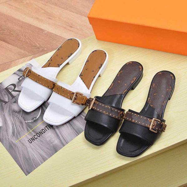 metal buckle lock women sandals designer slippers fashion summer flat beach sandal luxury ladies cool slides shoes brown flowers high heel f, Black
metal buckle lock women sandals designer slippers fashion summer flat beach sandal luxury ladies cool slides shoes brown flowers high heel f, Black