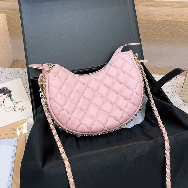 23p womens half moon quilted bag designer tote underarm bags gold metal hardware matelasse chain with adjustable buckle crossbody shoulder h
23p womens half moon quilted bag designer tote underarm bags gold metal hardware matelasse chain with adjustable buckle crossbody shoulder h