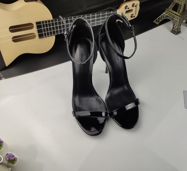 designer women high heel shoes sandals 2023 slide black nude patent leather heels woman classic luxury fashion significantly high sandals si
designer women high heel shoes sandals 2023 slide black nude patent leather heels woman classic luxury fashion significantly high sandals si