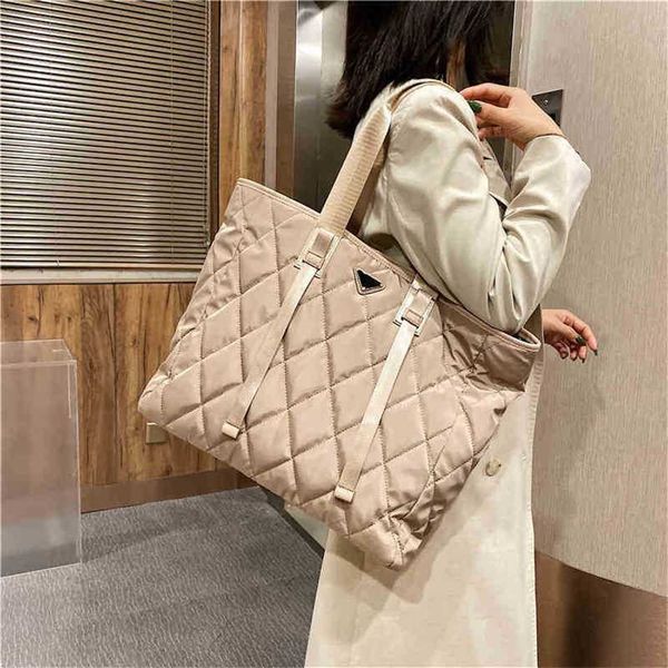2023 designer bag handbag version autumn and winter high-capacity women's versatile single net red cotton dress88vz
2023 designer bag handbag version autumn and winter high-capacity women's versatile single net red cotton dress88vz