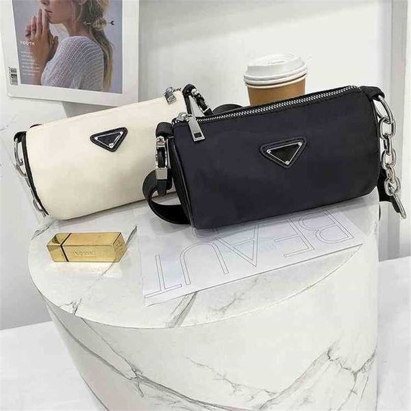 designer bag boston women 2023 new solid color disco fashion trend pillow leisure messenger cylinder
designer bag boston women 2023 new solid color disco fashion trend pillow leisure messenger cylinder