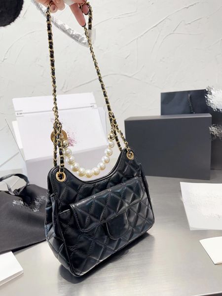 new hobo gold coin bag coin bag single shoulder bag pearl chain shoulder sheepskin material hardware logo
new hobo gold coin bag coin bag single shoulder bag pearl chain shoulder sheepskin material hardware logo