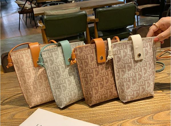 2023quilted small leather bag chains crossbody mobile phone bags mini purses and handbags for women messenger satchels pocket shoulder
2023quilted small leather bag chains crossbody mobile phone bags mini purses and handbags for women messenger satchels pocket shoulder