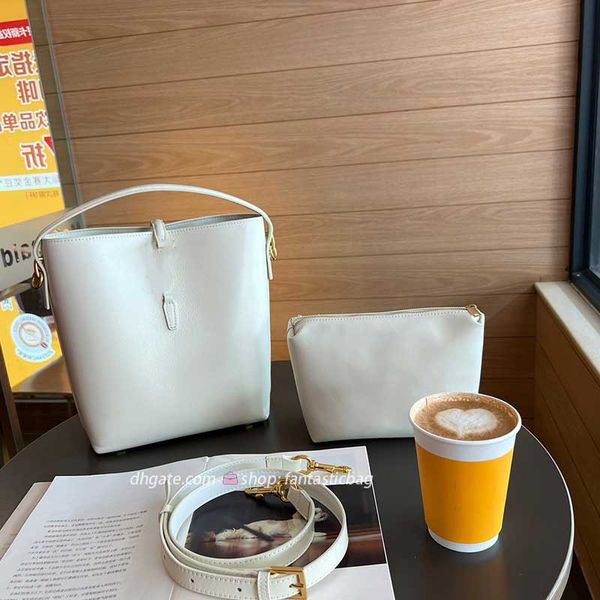 y-shaped genuine leather bag 23c 3916 totes drawstring bag women clutch cross body fashion designer satchel envelope square flap shoulder ba
y-shaped genuine leather bag 23c 3916 totes drawstring bag women clutch cross body fashion designer satchel envelope square flap shoulder ba