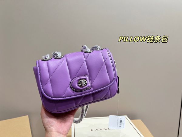 trendy and famous brand new women's shoulder bag designer bag fashion chain bag crossbody bag genuine leather quality gift box
trendy and famous brand new women's shoulder bag designer bag fashion chain bag crossbody bag genuine leather quality gift box