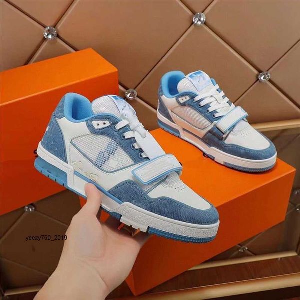 luxury designer shoes spring and summer men's sports yellow embossing calfskin production size38-45 mkjl0006
luxury designer shoes spring and summer men's sports yellow embossing calfskin production size38-45 mkjl0006