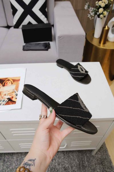 summer women's leather slippers sandals designer casual non-slip slippers flip-flops outdoor classic channel slippers x601, Black
summer women's leather slippers sandals designer casual non-slip slippers flip-flops outdoor classic channel slippers x601, Black