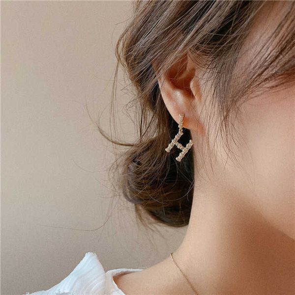 2023 designer new s925 silver needle japan south korea new elegant and generous female h letter full drill ins cool wind thin personality hi, Golden
2023 designer new s925 silver needle japan south korea new elegant and generous female h letter full drill ins cool wind thin personality hi, Golden